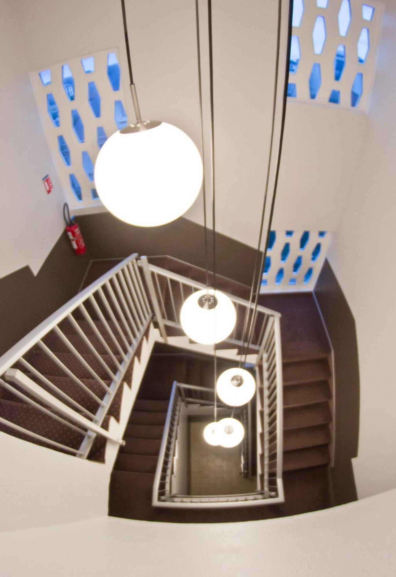 The Originals City, Hotel Dau Ly, Lyon Est Bron Esterno foto
