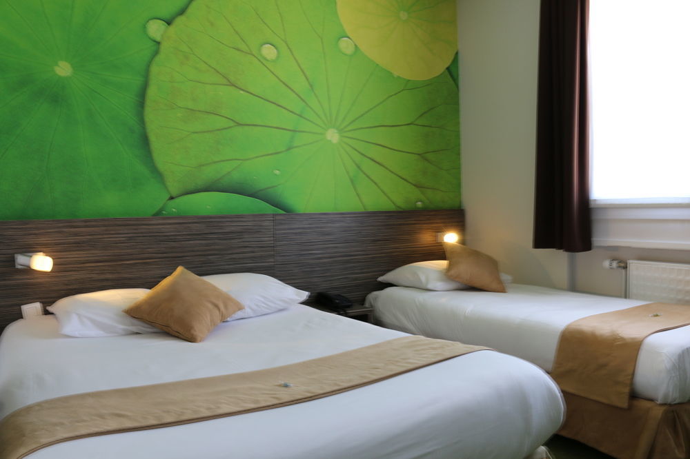The Originals City, Hotel Dau Ly, Lyon Est Bron Esterno foto