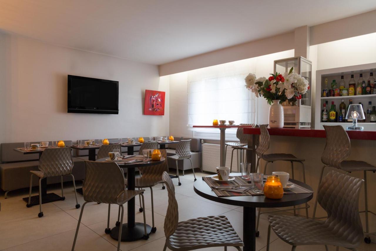 The Originals City, Hotel Dau Ly, Lyon Est Bron Esterno foto